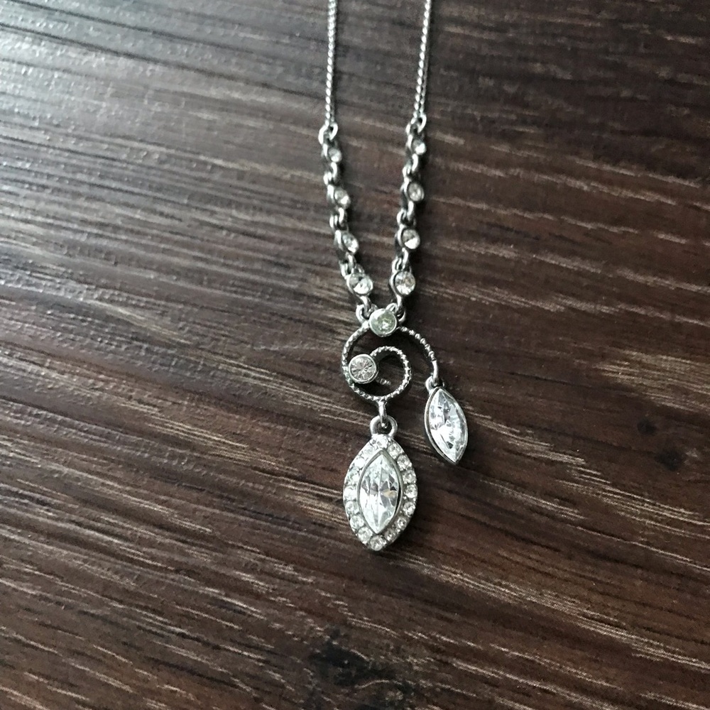 💥4/$25💥 Nordstrom Silver Gem Statement Necklace